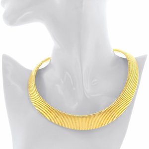 TUBE - A rigid chain choker made of light gold: an evergreen that is always trendy! - A.Z. Bigiotterie