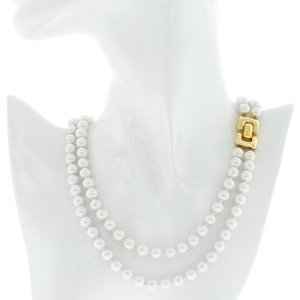 MILADY - A truly classic, one of our best sellers ! A double round of pearls with golden closing. - A.Z. Bigiotterie