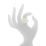 ONDA - Elegante e moderno è ONDA, un anello realizzato in oro chiaro e resina bianca che si può portare con qualsiasi outfit! - A.Z. Bigiotterie