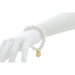 CLAIRE - Un bracciale di perle con ciondolo in oro chiaro, che ti fa sentire perfetta ogni giorno. - A.Z. Bigiotterie